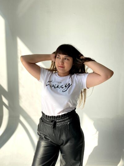  --,   Anna, 33 ,   ,   , c , 