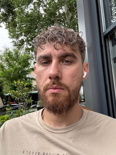  ,   Artur, 31 ,   ,   , c 