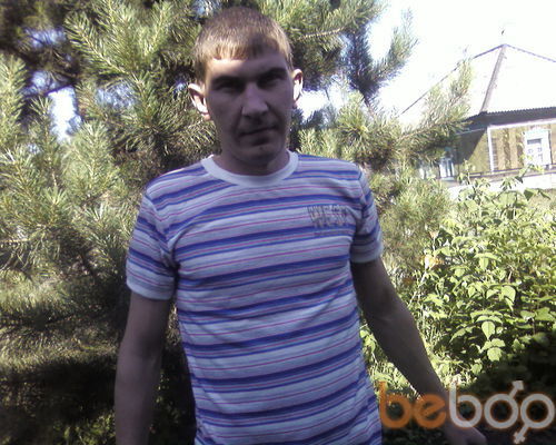  ,   Viktor, 43 ,  