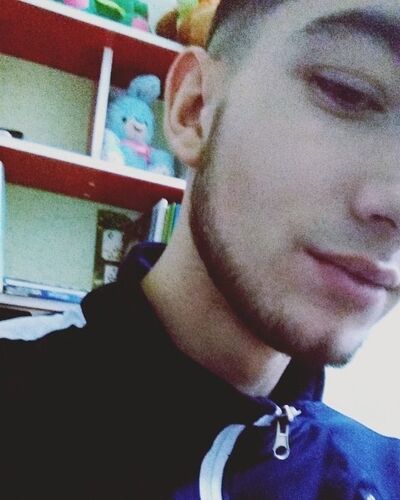  ,   Adrian, 25 ,   