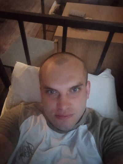  ,   Adrian, 27 ,   ,   , c , 