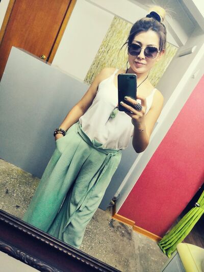  ,   Bella, 34 ,  