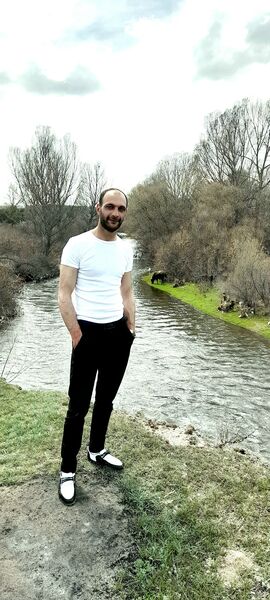  ,   Arman, 32 ,   ,   