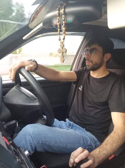  ,   Armen, 30 ,   ,   