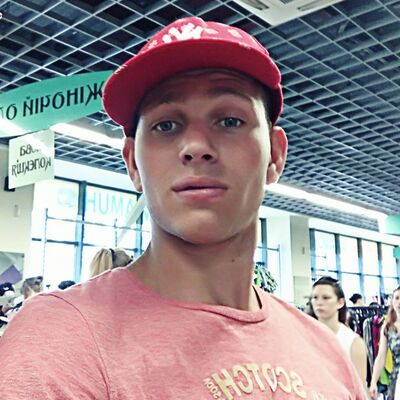  ,   Vlad, 32 ,   