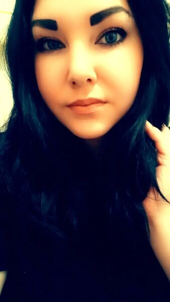  ,   Viktoria, 33 ,   ,   