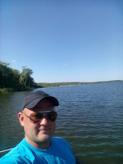  ,   Anton, 34 ,   