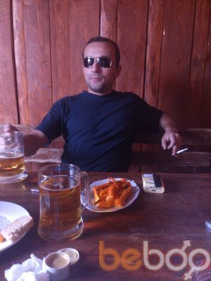  ,   Niko, 39 ,   