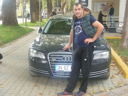  ,   Goga, 34 ,   