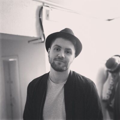  ,   Artur, 27 ,   ,   , c 
