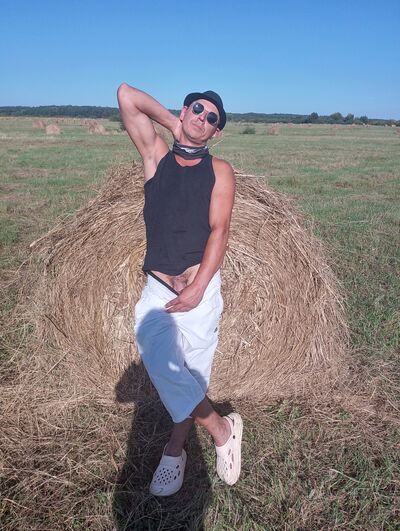  ,   Mr, 42 ,   ,   