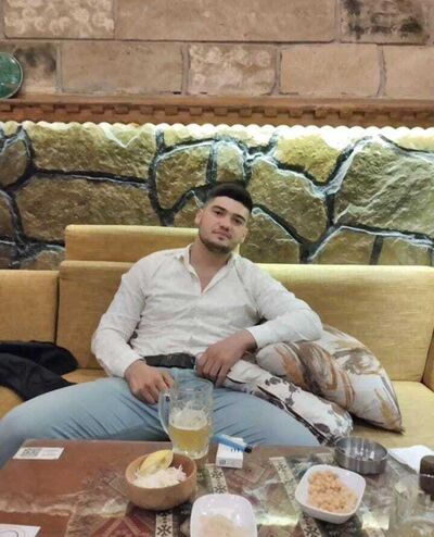  ,   Ruhin, 26 ,   ,   