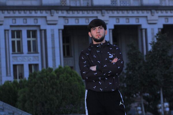 ,   Sultan, 25 ,  