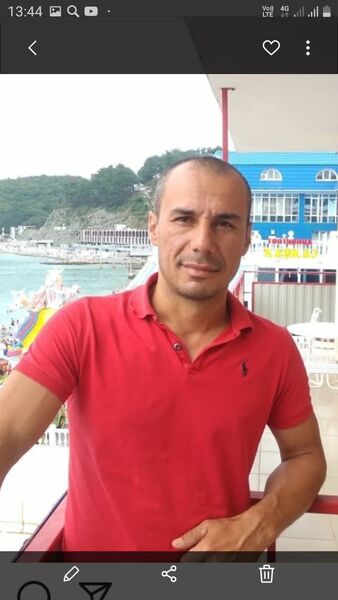  --,   Eduard, 44 ,   ,   