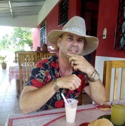  ,   Orelvis, 42 ,   ,   