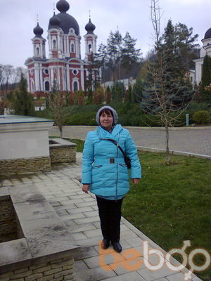  ,   Viktoria, 59 ,  