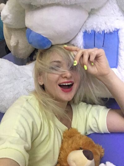  ,   Ksenia, 28 ,   ,   