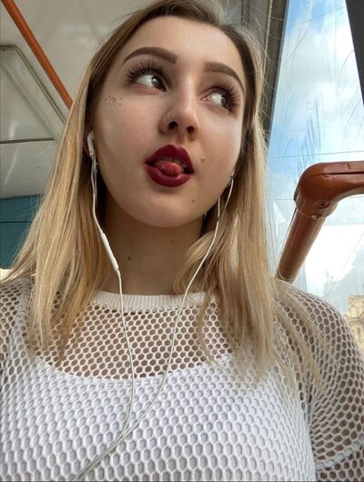  ,   Lidia, 20 ,   ,   