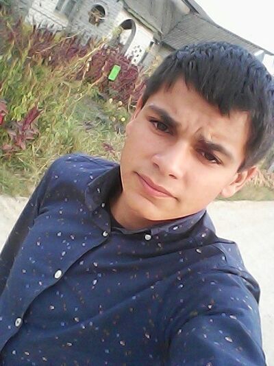  ,   Armen, 30 ,   
