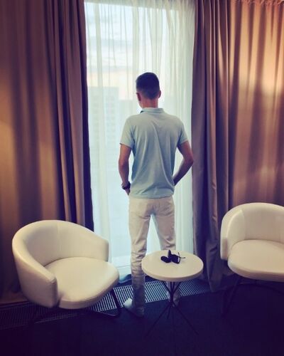  ,   Artem, 31 ,   ,   , c , 