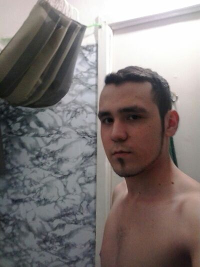  -,   Tom, 32 ,   ,   , c 