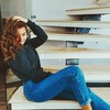  ,  Nika, 24