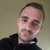  ,  Andriu, 24