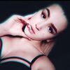  ,  Mila, 21