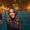  ,  Kameliya, 35